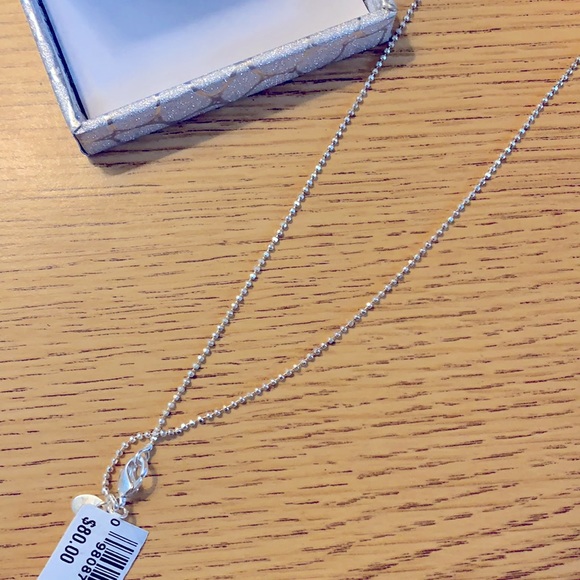 Silver plated white druzy quartz stone necklace 🔸 - Picture 3 of 3